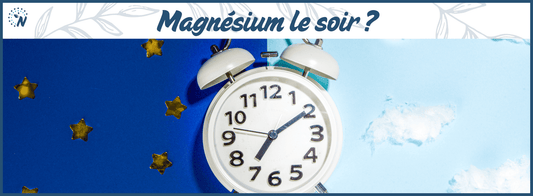 Une horloge avec un fond alternant entre matin et soir, posant la question du meilleur moment pour prendre du magnésium